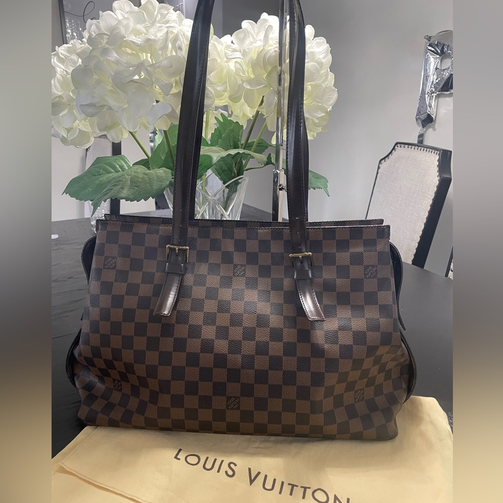 Luxury giveaway, $5 Chanel. Like this listing to be notified of my next show - Picture 13 of 13